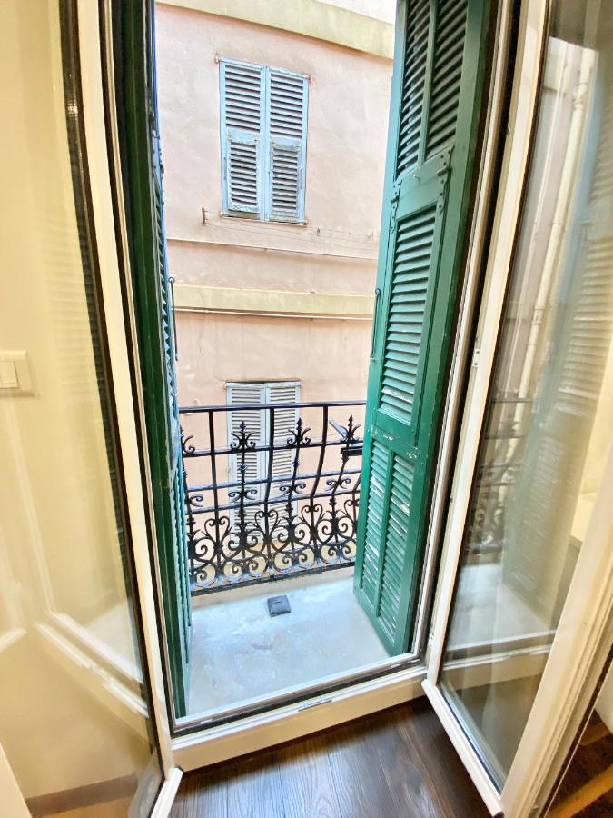 芒通Le Rue Longue公寓 外观 照片